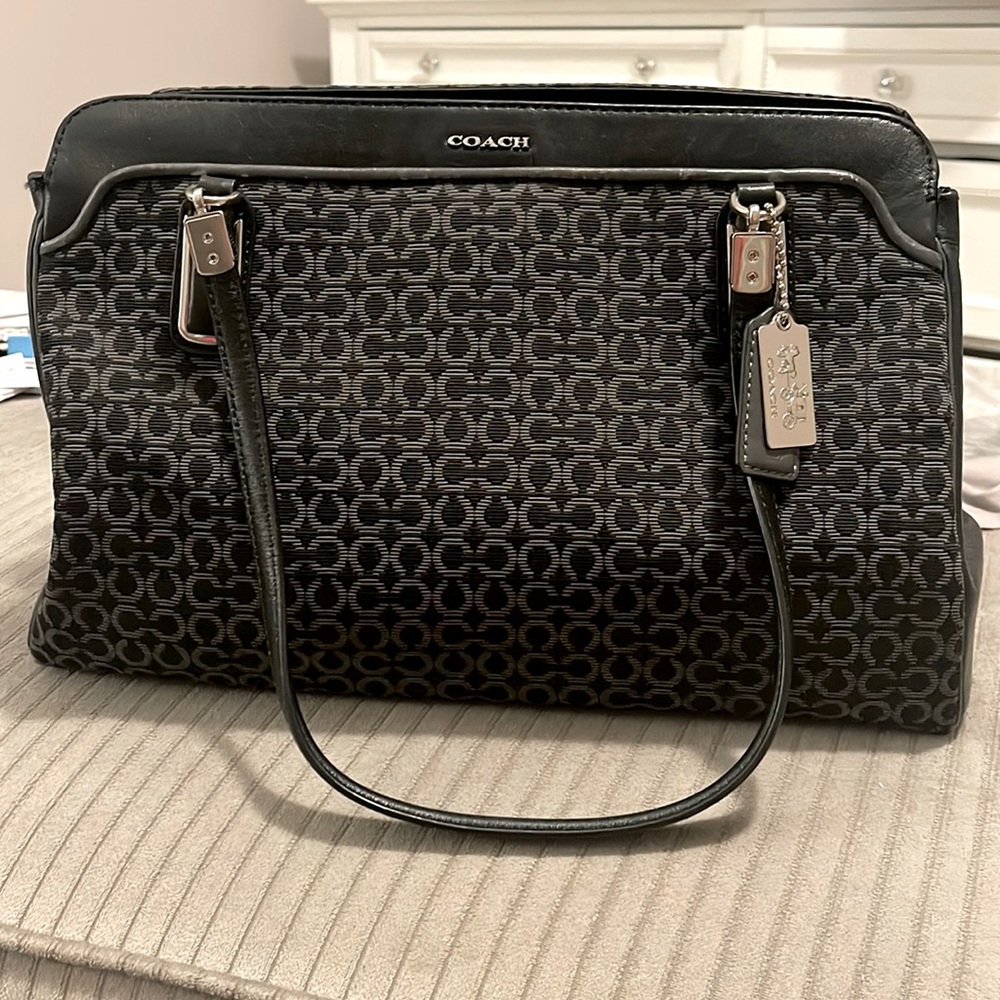 Coach Handbag, in great condition!